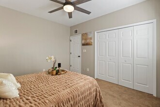 5500 N Valley View Rd, Unit 211 in Tucson, AZ - Foto de edificio - Building Photo