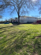 701 Canada St, Unit 2A in Jacksonville, TX - Building Photo - Building Photo