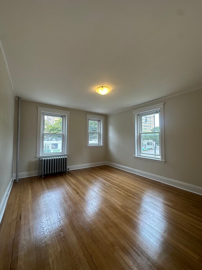 1933 Commonwealth Ave, Unit 17 in Boston, MA - Foto de edificio - Building Photo