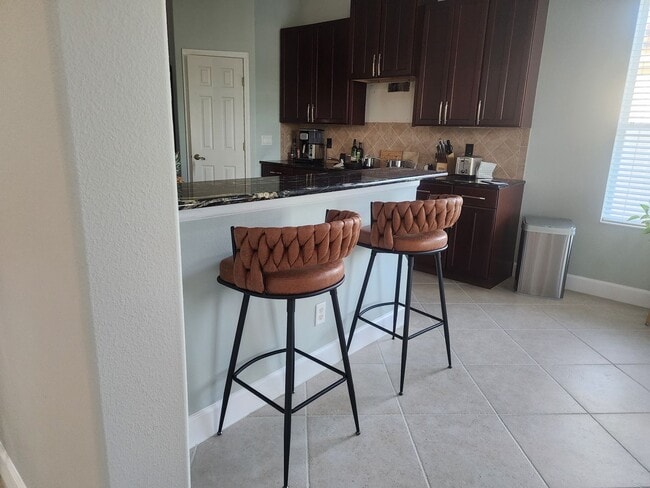 2594 Hobblebrush Dr in North Port, FL - Building Photo - Building Photo