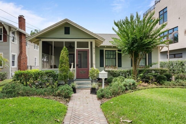 property at 613 E Pine St