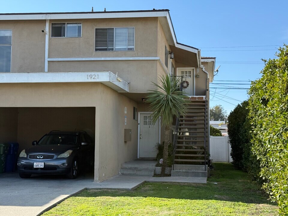 1921 S Ridgeley Dr, Unit 2 in Los Angeles, CA - Building Photo