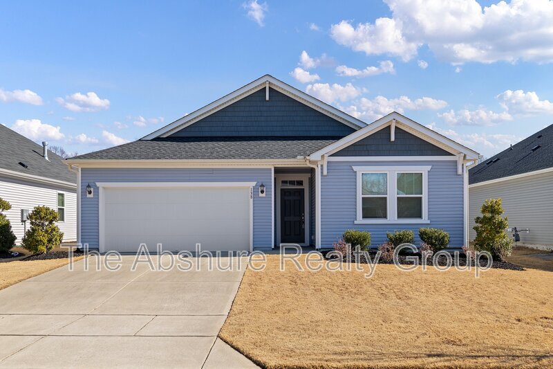 138 Willow Grove Ln in Fuquay Varina, NC - Building Photo