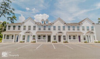 119 Crescent Wy in Little River, SC - Building Photo