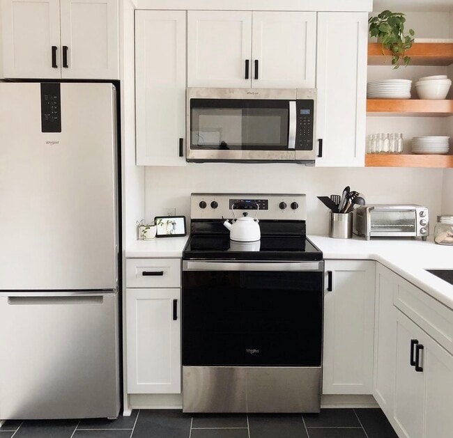 4218 Saint Clair St in Madison, WI - Foto de edificio - Building Photo