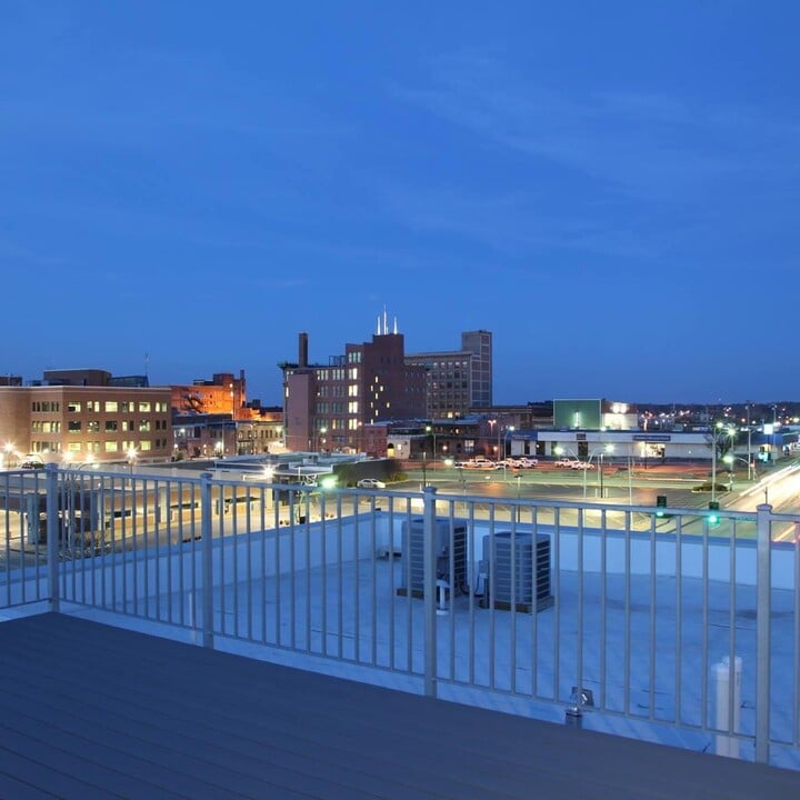Willington Lofts in Joplin, MO - Building Photo