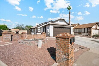 10821 N 63rd Dr in Glendale, AZ - Building Photo - Building Photo