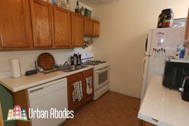 1101 W Barry Ave in Chicago, IL - Building Photo - Building Photo