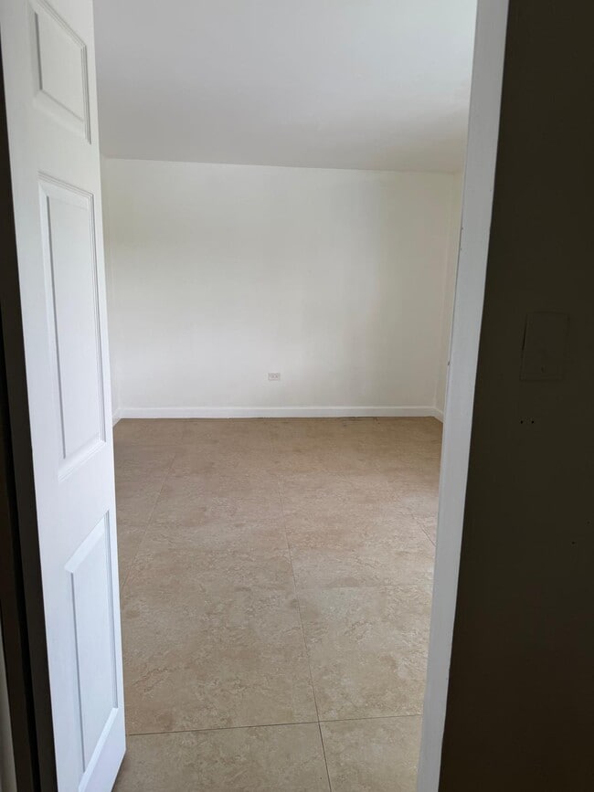 3025 W Missionwood Cir in Miramar, FL - Foto de edificio - Building Photo