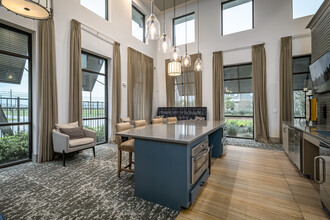 Bellrock Market Station in Katy, TX - Foto de edificio - Interior Photo