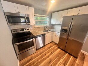 1110 Poinsettia Ave in Orlando, FL - Building Photo - Building Photo