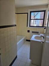 65 Henry Ave in Palisades Park, NJ - Building Photo - Building Photo