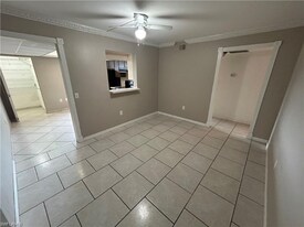 2828 Jackson St, Unit H5 in Ft. Myers, FL - Building Photo