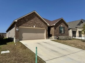 418 Harvest Flds in New Braunfels, TX - Building Photo - Building Photo