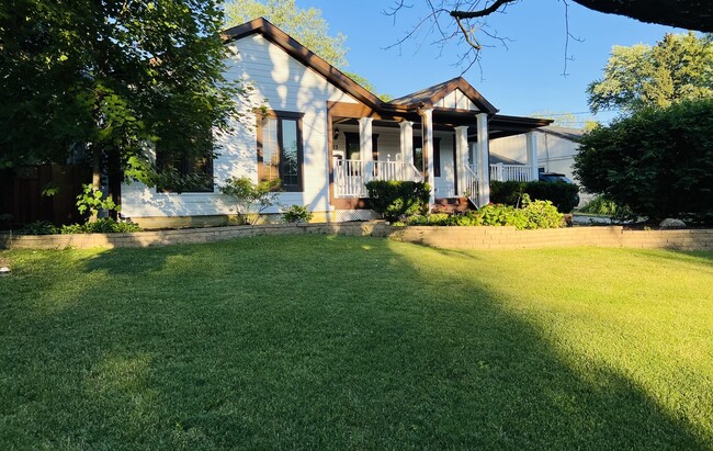 property at 813 Dundee Ave