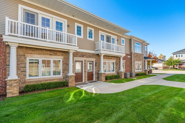 5672 Arbor Chase Dr in Ann Arbor, MI - Building Photo - Building Photo