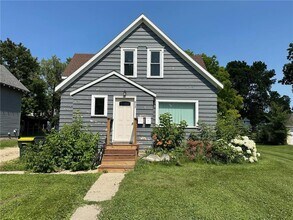 613 3rd St SW in Willmar, MN - Building Photo - Building Photo