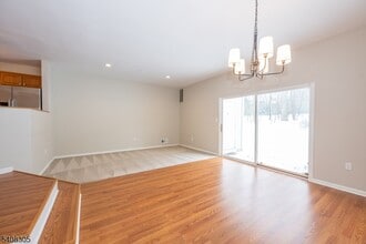 63 Hickory Way in Mount Arlington, NJ - Building Photo - Building Photo