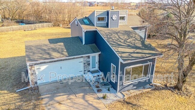 5305 NW 91st Ct in Johnston, IA - Building Photo - Building Photo