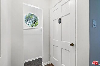 1334 Pine St in Santa Monica, CA - Building Photo - Building Photo