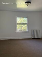17 Landscape Ave in Yonkers, NY - Foto de edificio - Building Photo