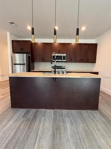 2707 Carpenter Ave in Dallas, TX - Building Photo - Building Photo