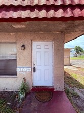 2011 NW 59th Ave in Lauderhill, FL - Building Photo - Building Photo