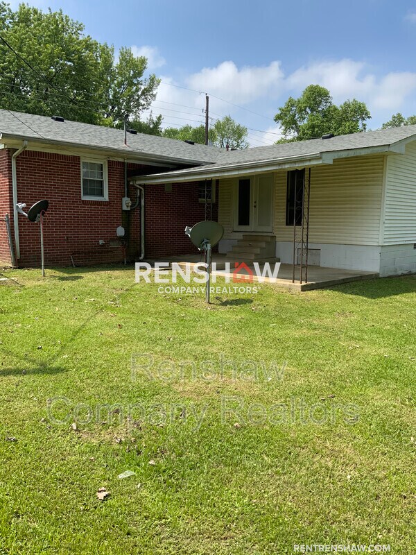 property at 406 Sanderson St