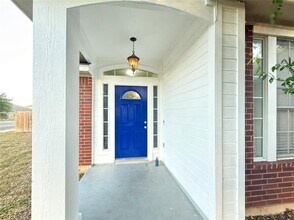 1000 Moon Glow Dr in Leander, TX - Building Photo - Building Photo