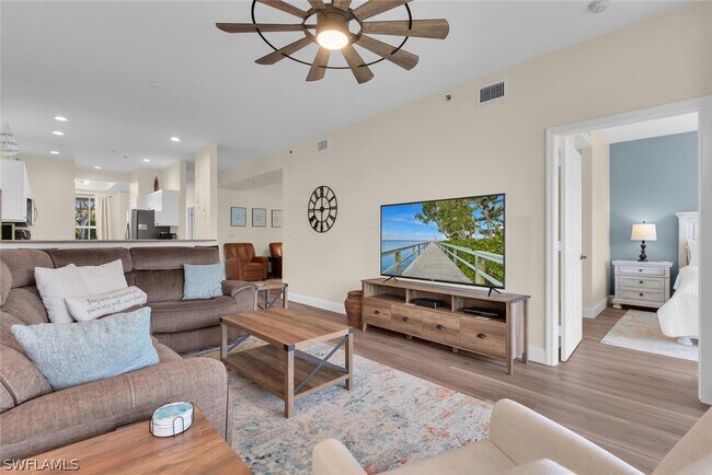 property at 7880 Mahogany Run Ln