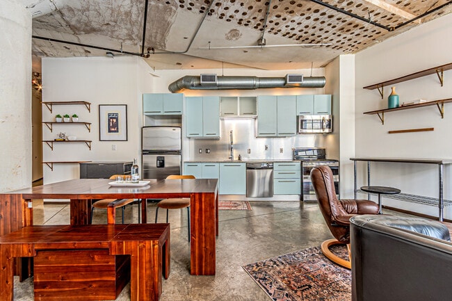 property at 1122 Jackson St