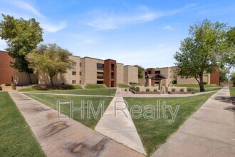 1340 N Recker Rd in Mesa, AZ - Building Photo - Building Photo