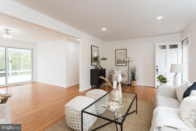 16742 Ridge Rd in Upperco, MD - Building Photo - Building Photo