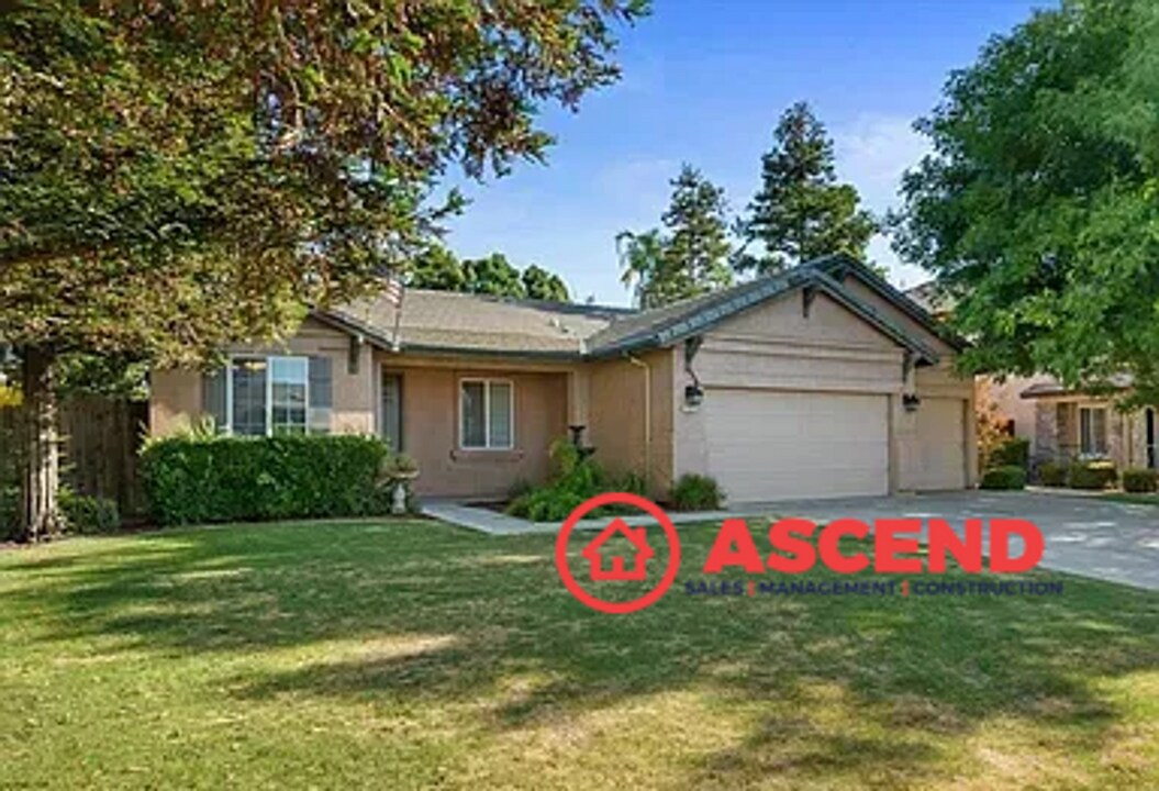 11311 Mezzadro Ave in Bakersfield, CA - Building Photo