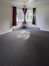 2425 Snyder Ave photo'