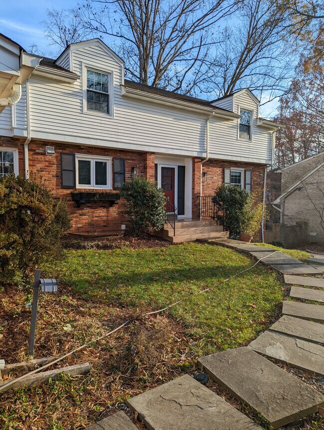 11211 Willowbrook Dr Rentals in Rockville, MD