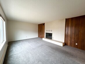 6261 Juniper Way in Klamath Falls, OR - Building Photo - Building Photo