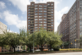 1199 Park Ave in New York, NY - Building Photo - Building Photo