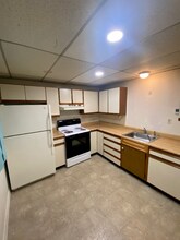 111 W King St-Unit -D in East Berlin, PA - Building Photo - Building Photo