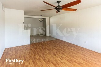 5737 N 35th Ave in Phoenix, AZ - Building Photo - Building Photo