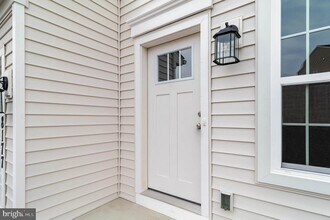 8177 Haley Ct in Harrisburg, PA - Building Photo - Building Photo