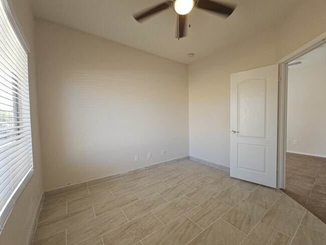 723 E Horizon Heights Dr in San Tan Valley, AZ - Building Photo - Building Photo