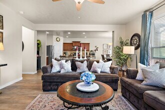 663 W Archerfield St in Meridian, ID - Foto de edificio - Building Photo