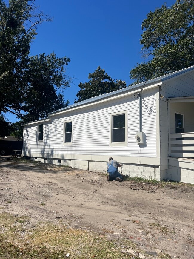 property at 1206 Dawson St