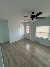 2336 N Estelle Ave in Wichita, KS - Building Photo - Building Photo