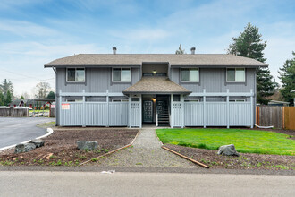 5810-5816 77th St W in Lakewood, WA - Building Photo - Building Photo