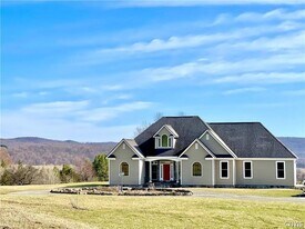 1018 W State Rd in Cortland, NY - Building Photo