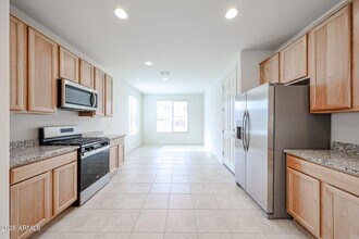 7056 W Oberlin Wy in Peoria, AZ - Building Photo - Building Photo