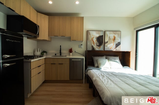 22454 Dolorosa St in Los Angeles, CA - Building Photo - Building Photo