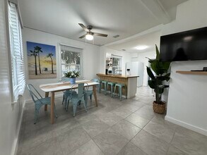 305 N Lakeside Dr in Lake Worth Beach, FL - Building Photo - Building Photo